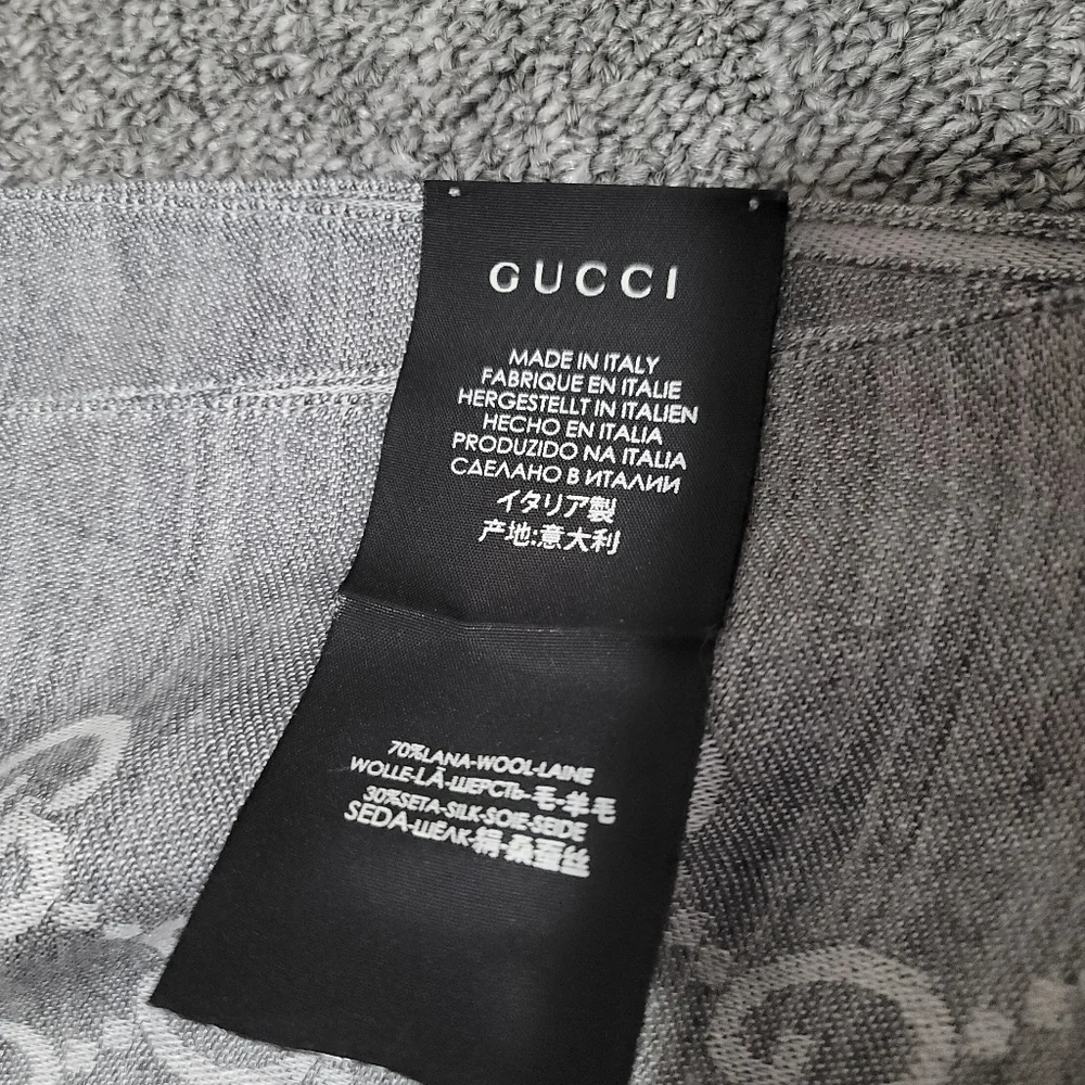 Gucci GG double sided scarf - Picture 7 of 8